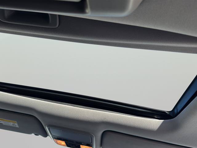 Used 2022 Honda Pilot Touring image 16