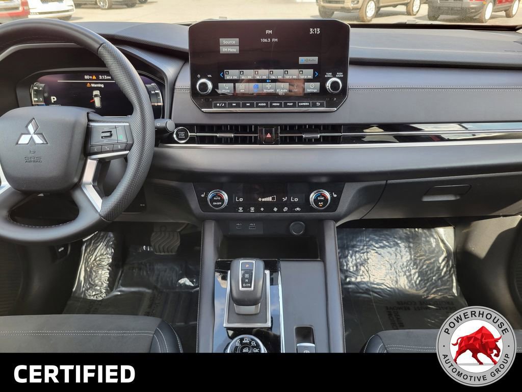Used 2023 Mitsubishi Outlander SE image 21