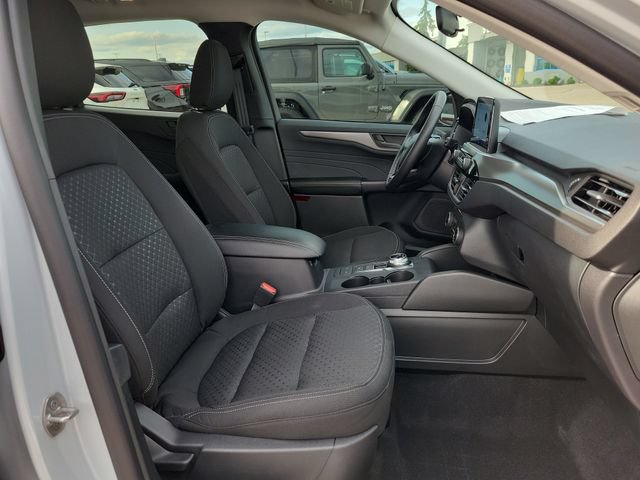 Certified 2026 Ford Escape Active w/ Cold Weather Package FWD image 22