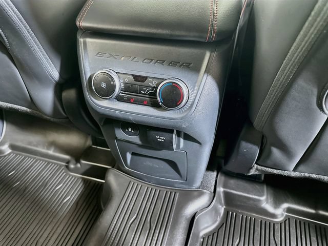 Certified 2025 Ford Explorer ST-Line w/ Premium Package AWD/4WD image 17