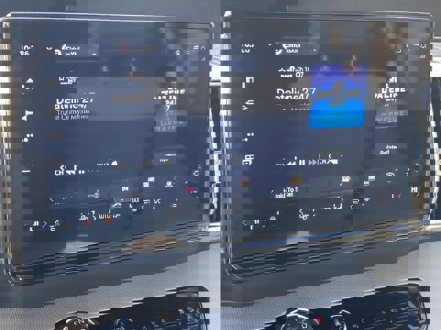 Certified 2025 Ford Expedition Active image 25