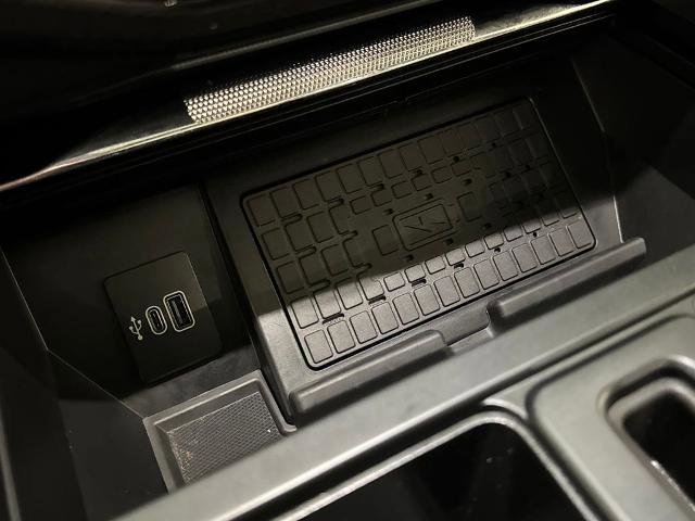 Certified 2025 Ford F150 Lightning Platinum image 30