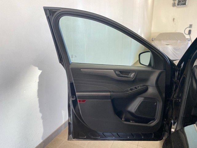 Certified 2023 Ford Escape Active AWD/4WD image 17