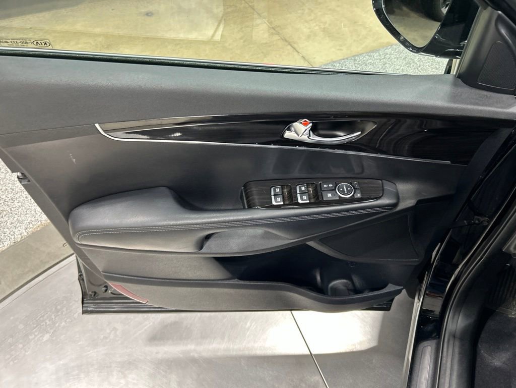 Used 2020 Kia Sorento LX FWD image 15