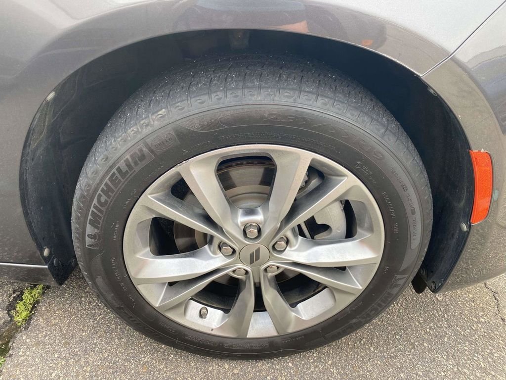 Used 2022 Dodge Charger SXT AWD/4WD image 4