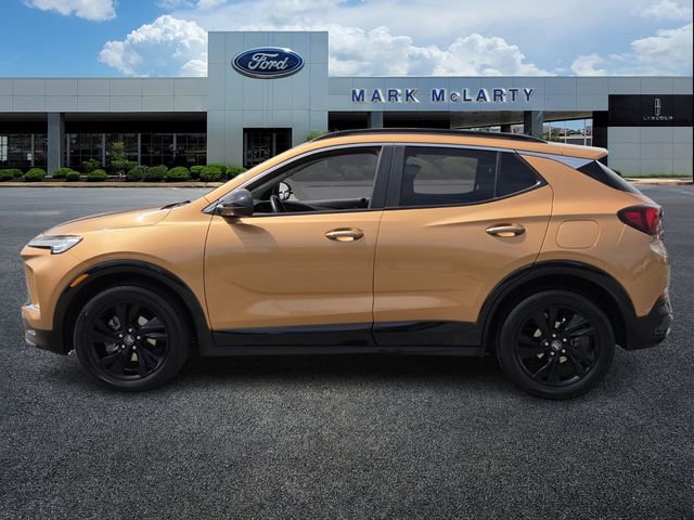 Used 2024 Buick Encore GX Sport Touring w/ Black Roof Package video 2