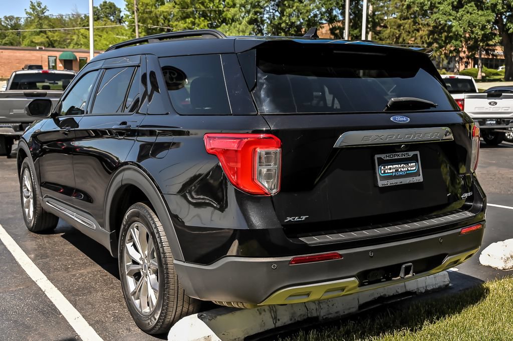 Certified 2023 Ford Explorer XLT w/ Equipment Group 202A AWD/4WD image 7