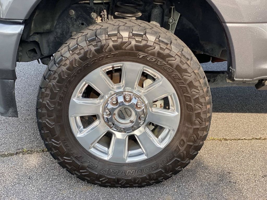 Certified 2022 Ford F350 Platinum w/ FX4 Off-Road Package AWD/4WD image 9