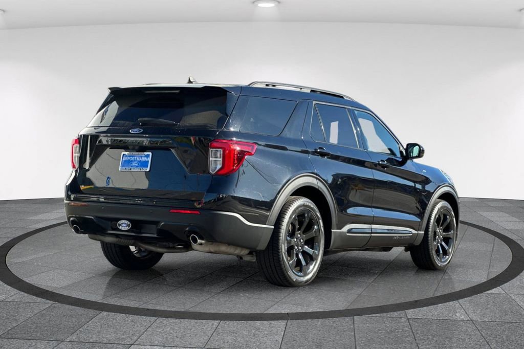 Certified 2023 Ford Explorer ST-Line w/ Class IV Trailer Tow Package image 4