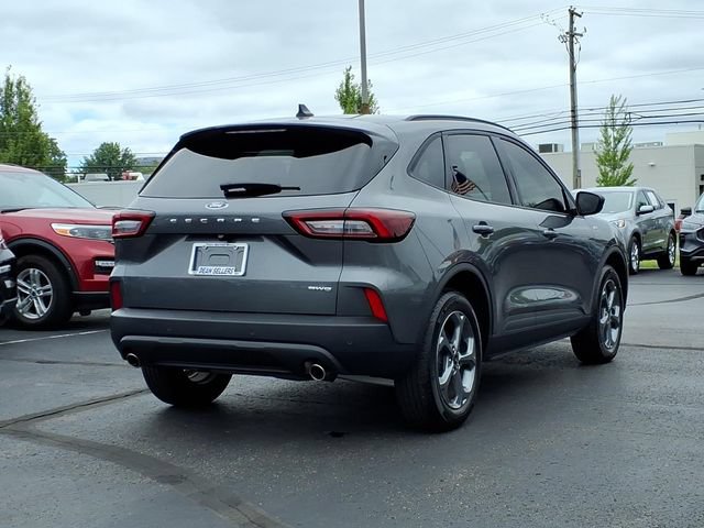 Certified 2025 Ford Escape ST-Line w/ Tech Pack #1 AWD/4WD image 4