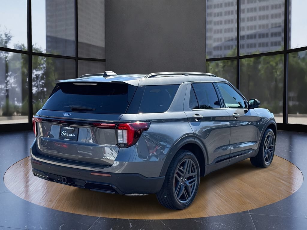 Certified 2026 Ford Explorer ST-Line w/ ST-Line Street Pack AWD/4WD image 3