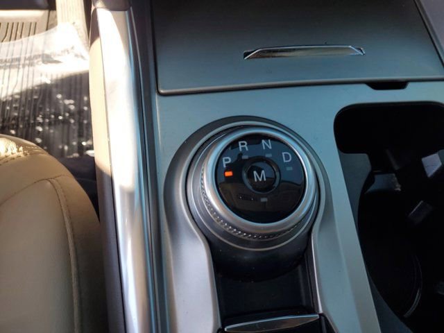 Certified 2020 Ford Explorer Platinum w/ Premium Technology Package image 32