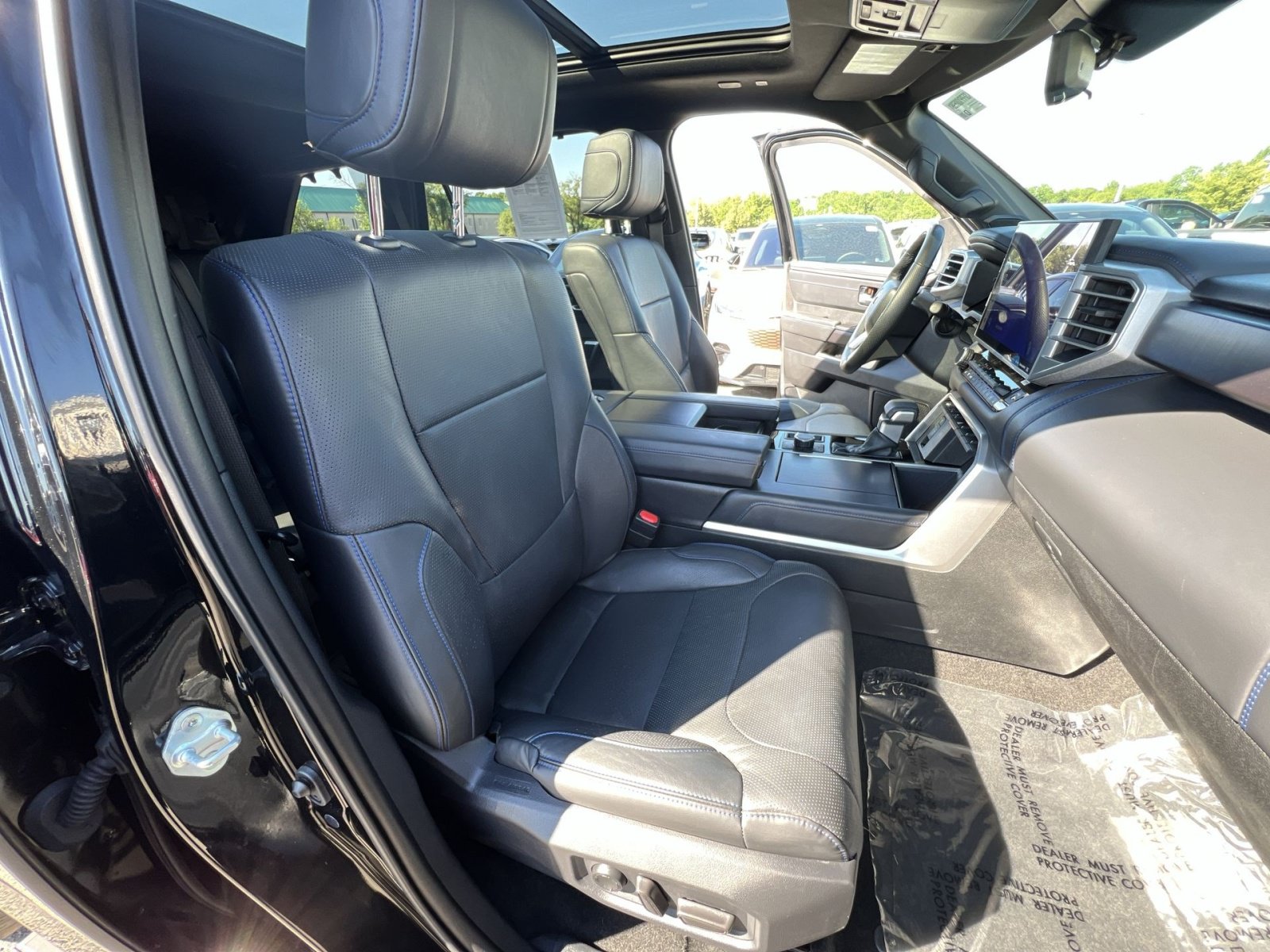 Used 2023 Toyota Sequoia Platinum AWD/4WD image 35