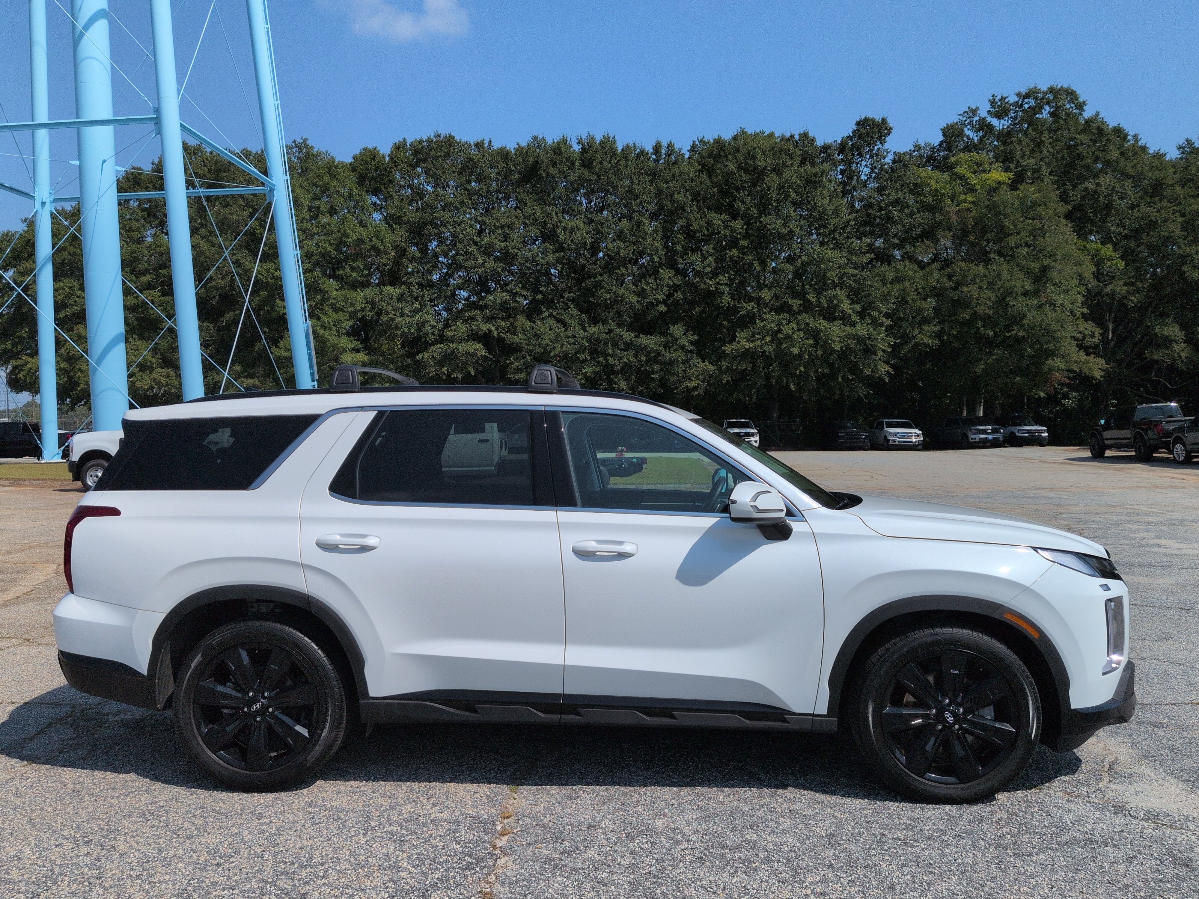 Used 2023 Hyundai Palisade XRT FWD image 2