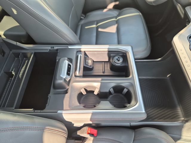 Certified 2025 Ford Expedition Active AWD/4WD image 30