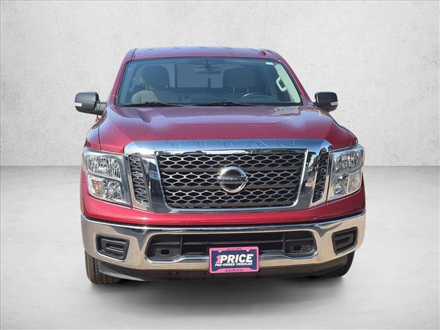 Used 2017 Nissan Titan SV RWD image 2