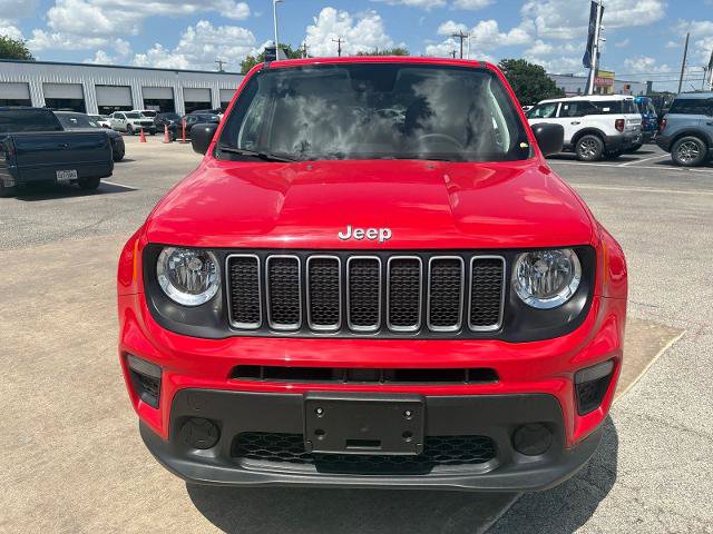 Used 2023 Jeep Renegade Latitude AWD/4WD image 8