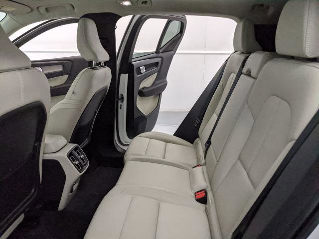 Used 2023 Volvo XC40 B5 Ultimate w/ Climate Package image 17