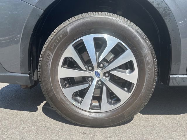 Used 2020 Subaru Outback Premium AWD/4WD image 9
