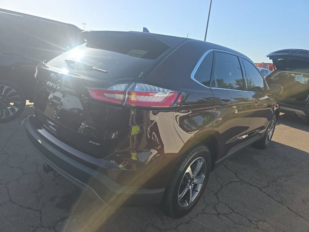 Certified 2024 Ford Edge SEL w/ Convenience Package AWD/4WD image 4