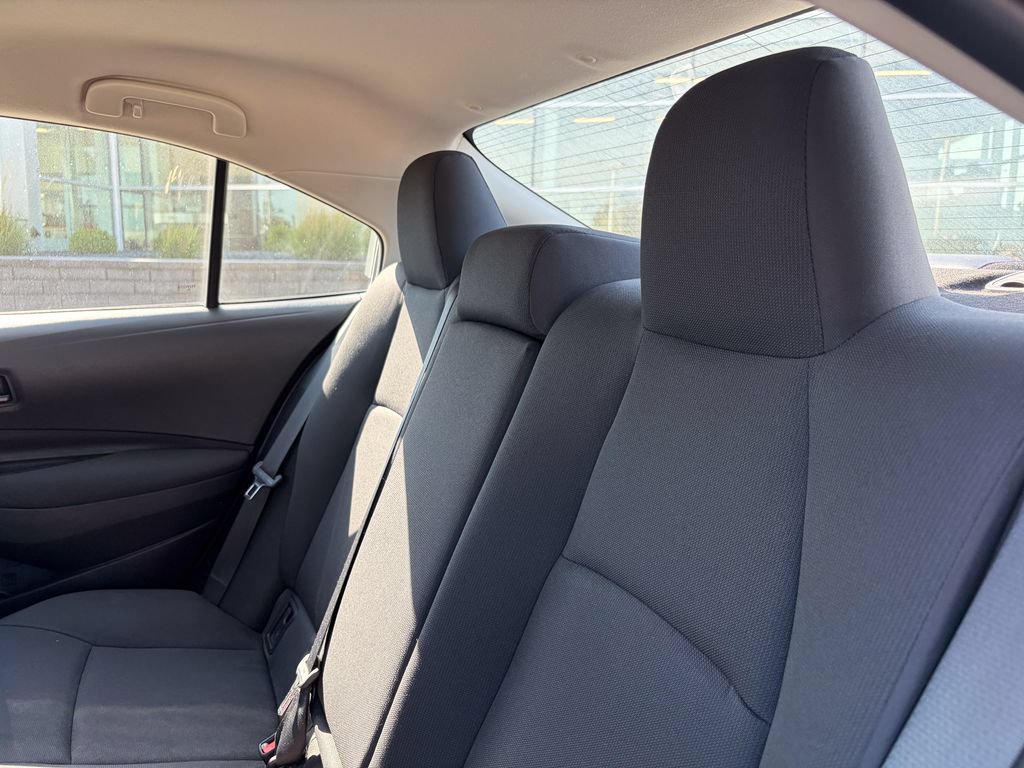 Used 2025 Toyota Corolla LE FWD image 12