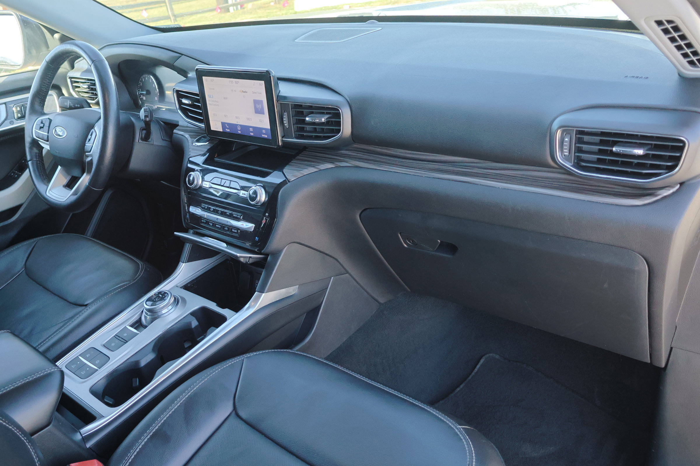 Certified 2022 Ford Explorer Limited w/ Equipment Group 301A image 45