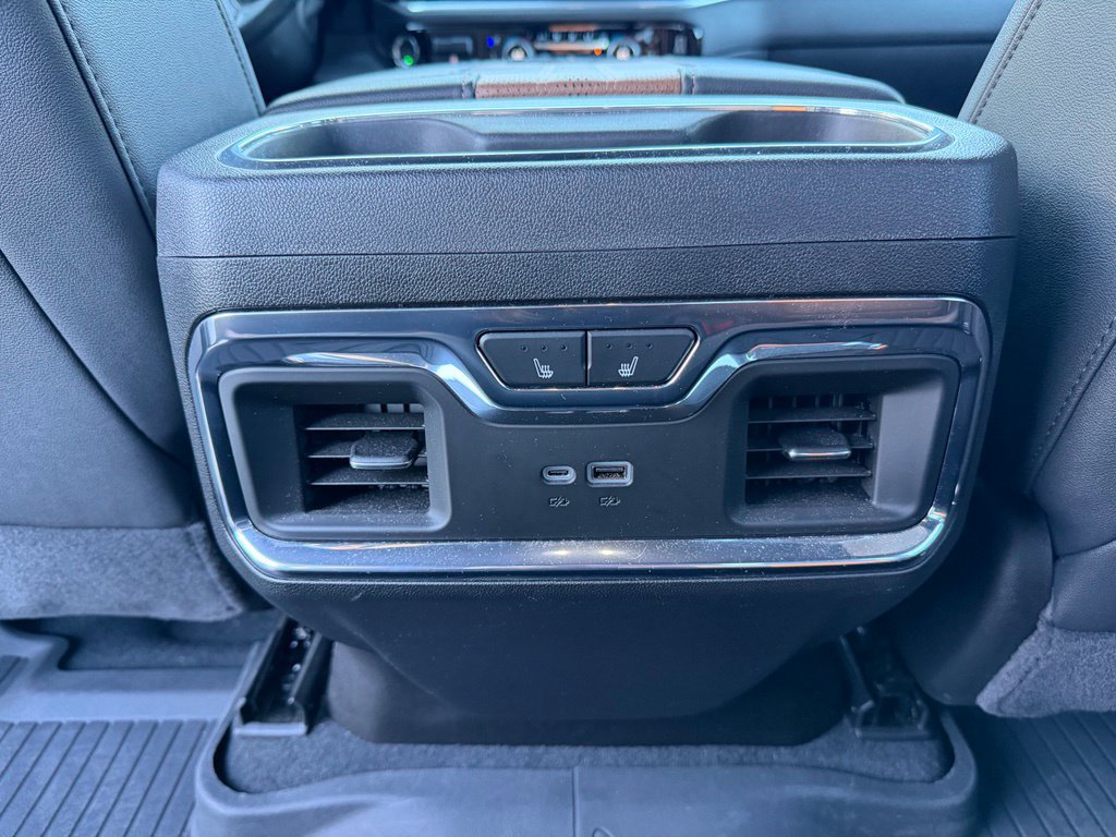 Used 2025 Chevrolet Silverado 2500 High Country w/ Technology Package AWD/4WD image 14
