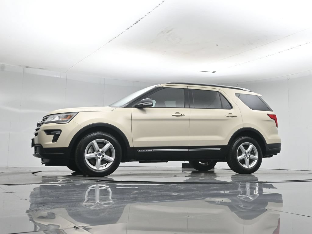 Certified 2018 Ford Explorer XLT w/ Equipment Group 201A FWD image 49
