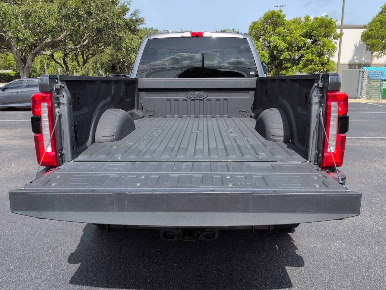 Certified 2025 Ford F350 XLT w/ Black Appearance Package AWD/4WD image 13