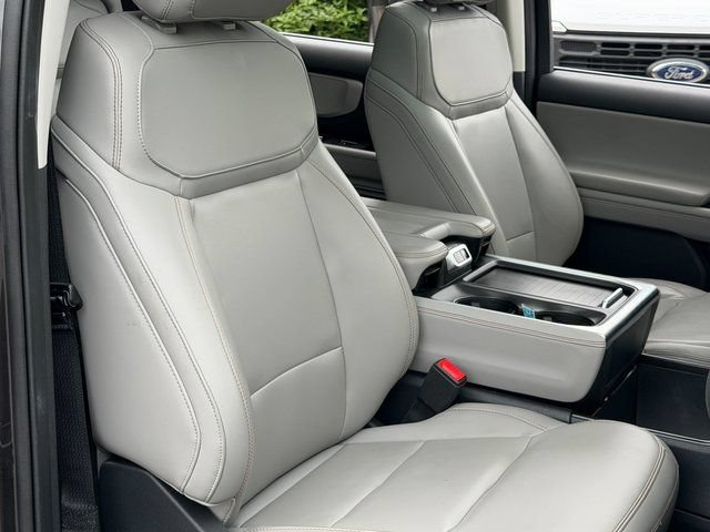 Certified 2025 Ford Expedition Active RWD image 37