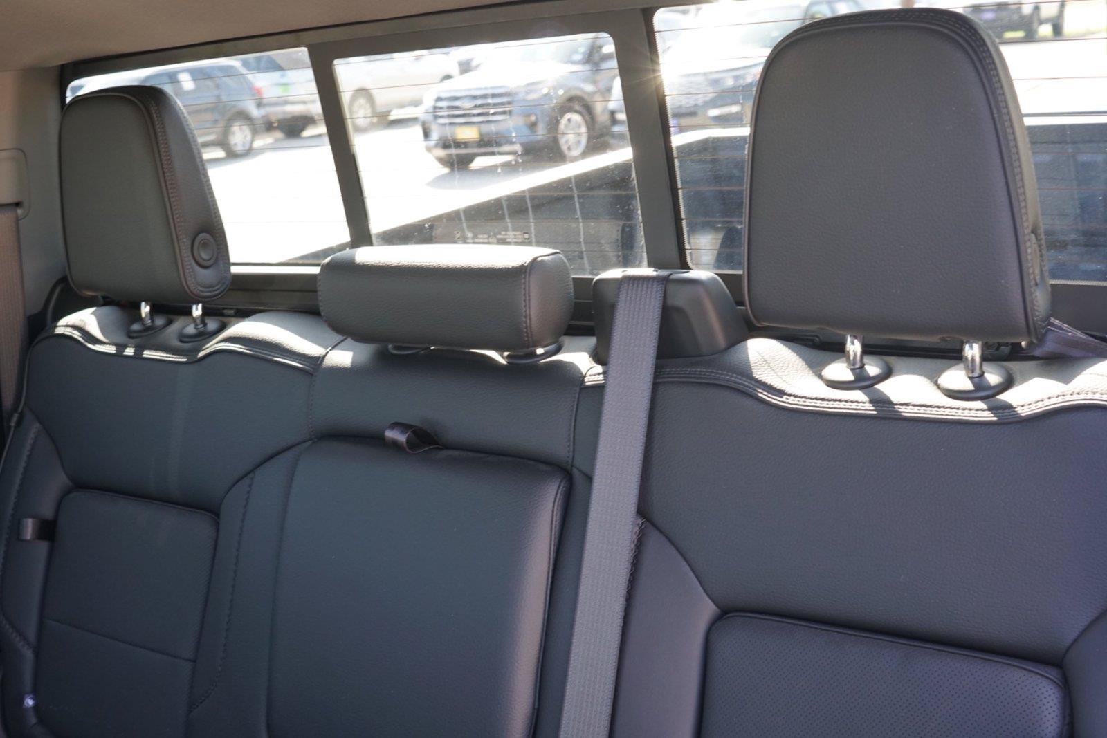 Used 2024 GMC Sierra 1500 Denali w/ Technology Package AWD/4WD image 24