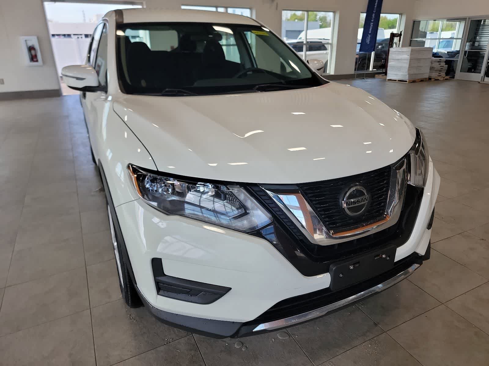 Used 2019 Nissan Rogue S AWD/4WD image 4