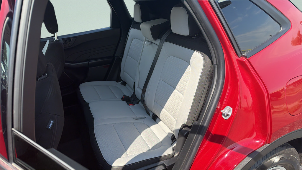 Certified 2025 Ford Escape Active w/ Tech Pack #1 AWD/4WD image 9