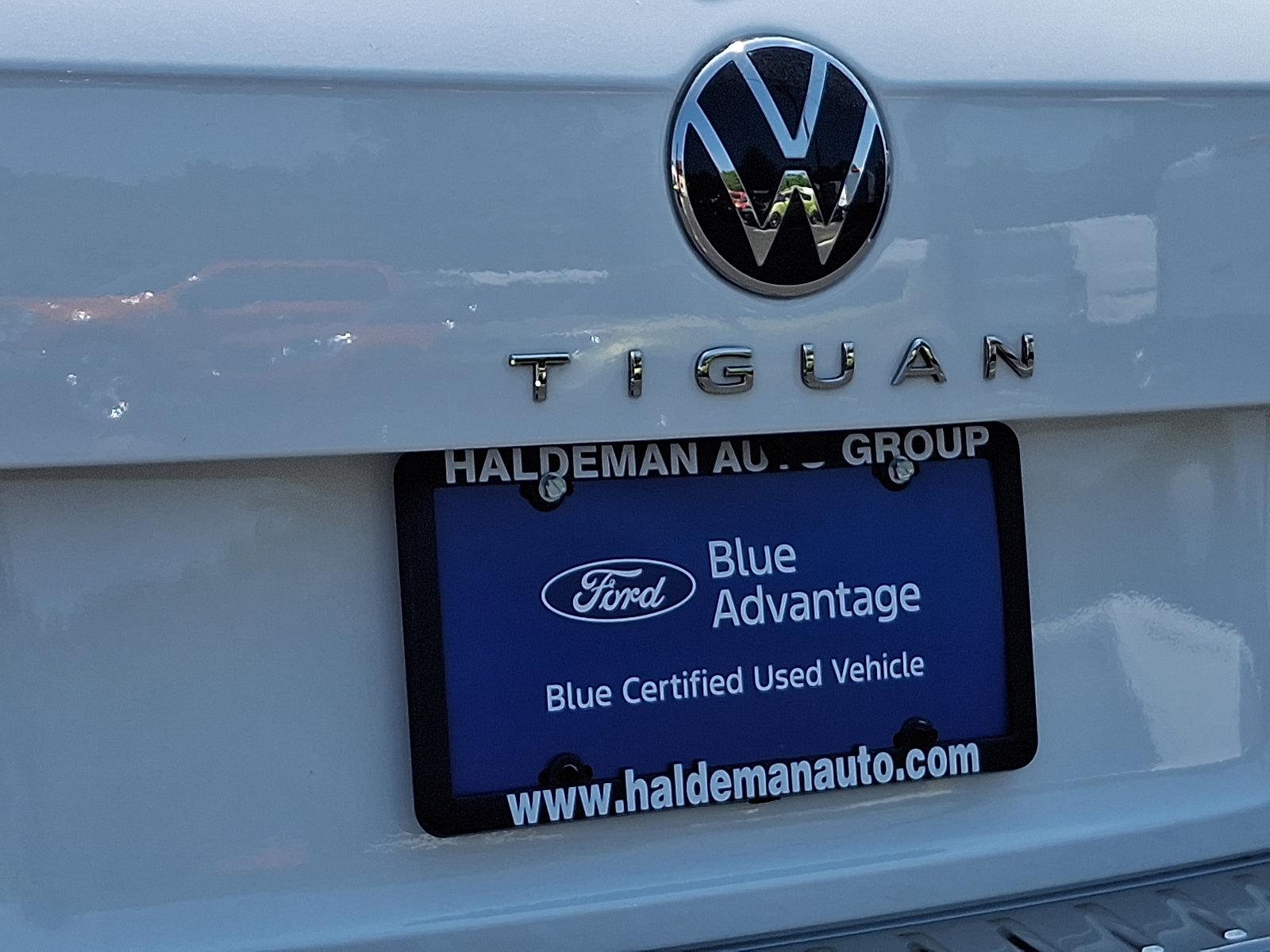 Used 2024 Volkswagen Tiguan SE AWD/4WD image 30