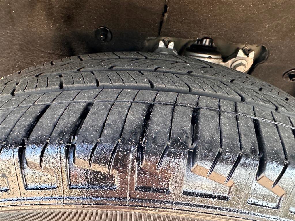 Certified 2023 Ford Explorer Limited w/ Limited Technology Package image 28