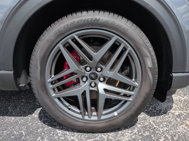 Certified 2026 Ford Explorer ST-Line w/ ST-Line Street Pack RWD image 11