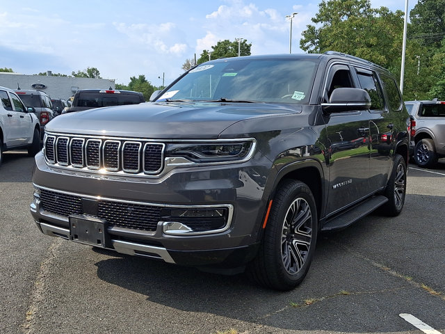 Used 2022 Jeep Wagoneer Series III w/ Flexible Seating Group AWD/4WD image 4