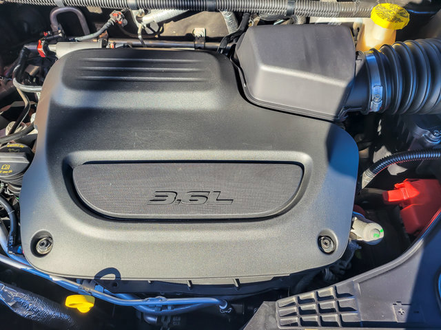 Used 2020 Chrysler Pacifica Limited image 23