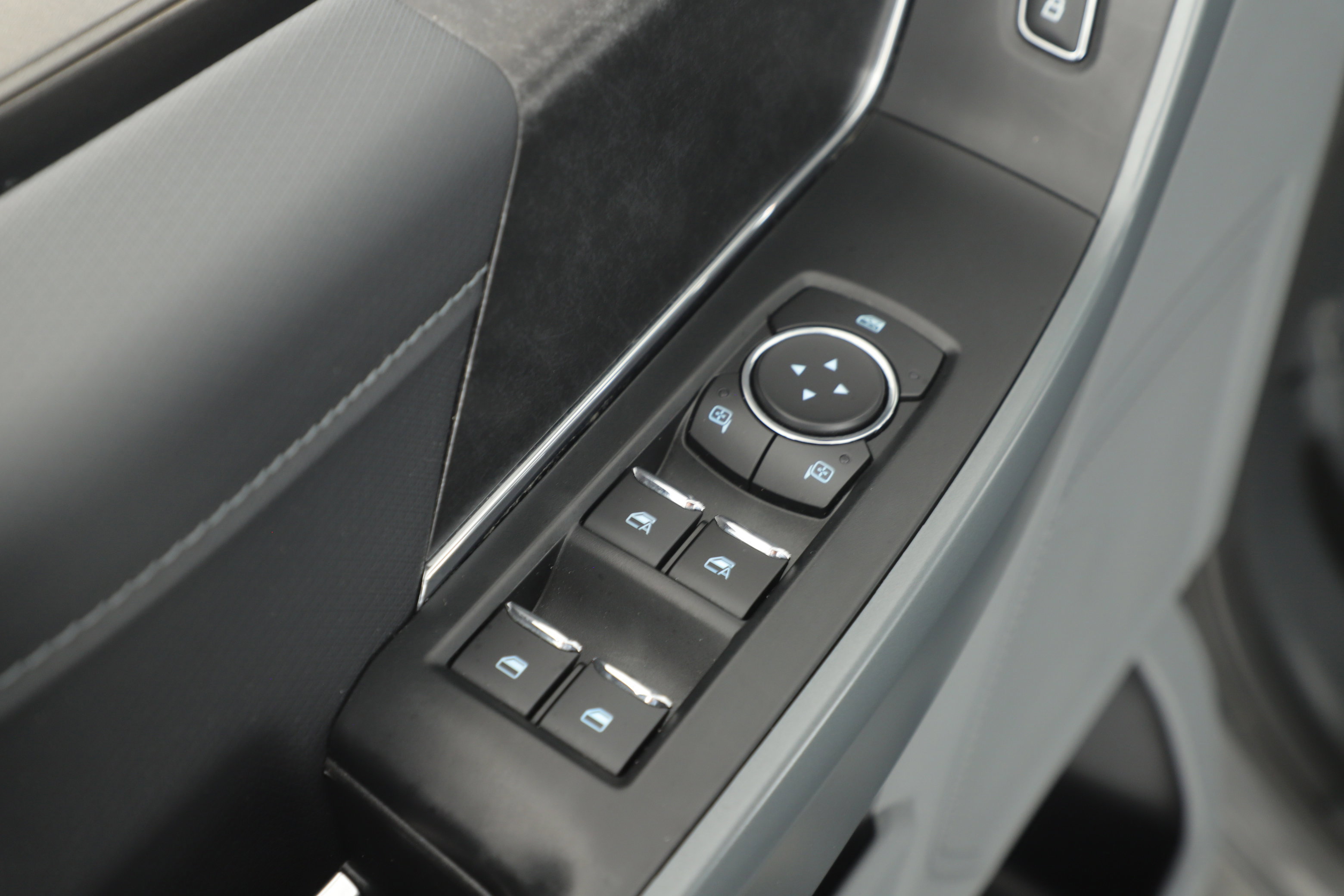 Certified 2022 Ford F150 XLT w/ Equipment Group 302A High image 10