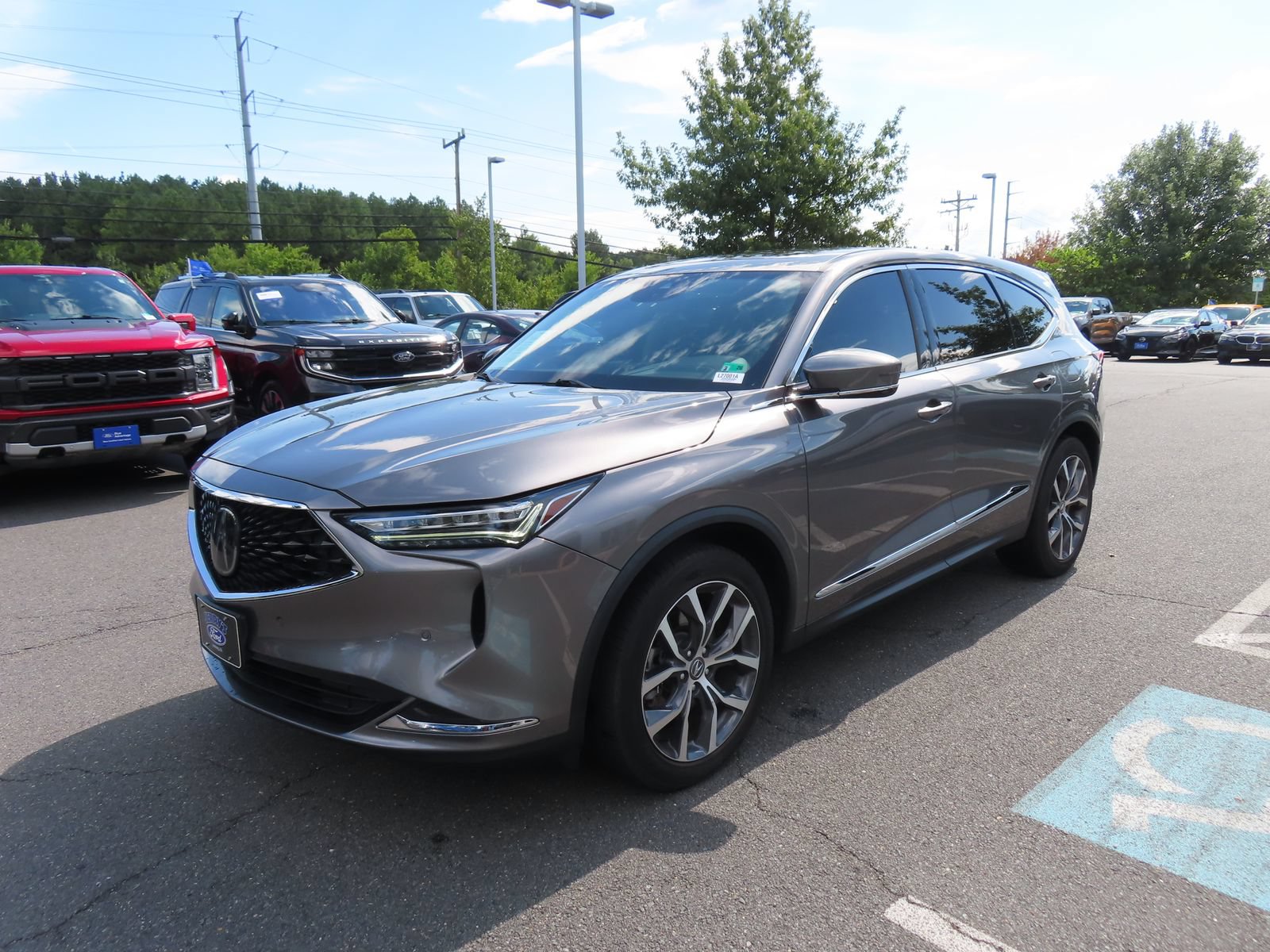 Used 2022 Acura MDX SH-AWD w/ Technology Package image 3
