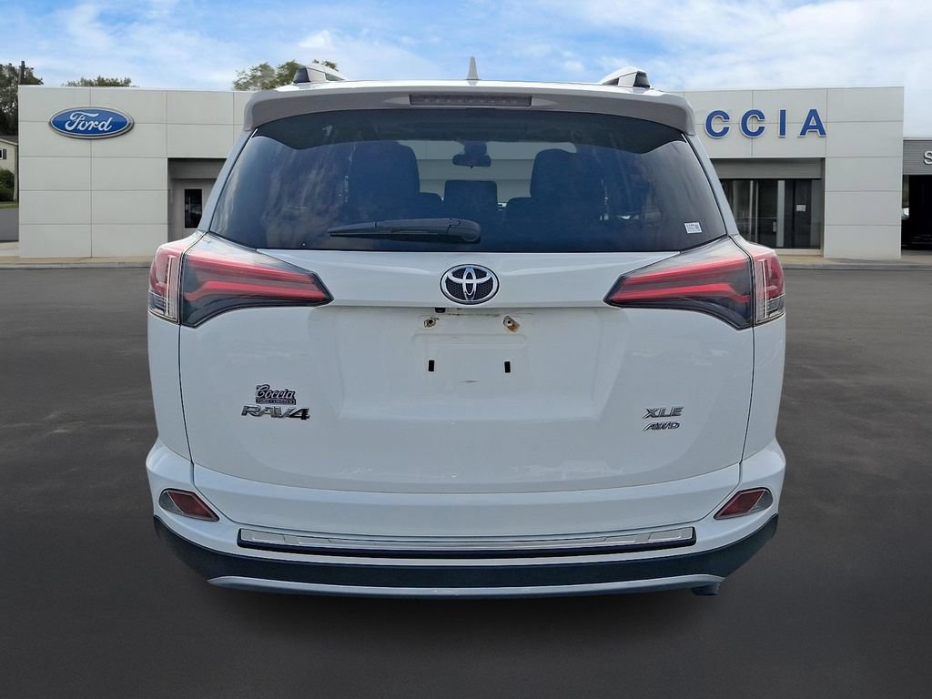 Used 2018 Toyota RAV4 XLE w/ Plus Extra Value Package AWD/4WD image 5