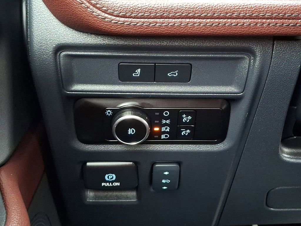 Certified 2024 Ford Expedition Limited image 25