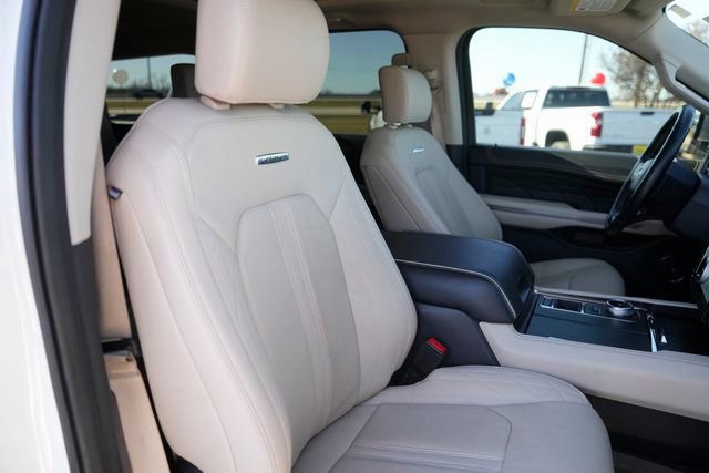 Certified 2024 Ford Expedition Max Platinum image 22