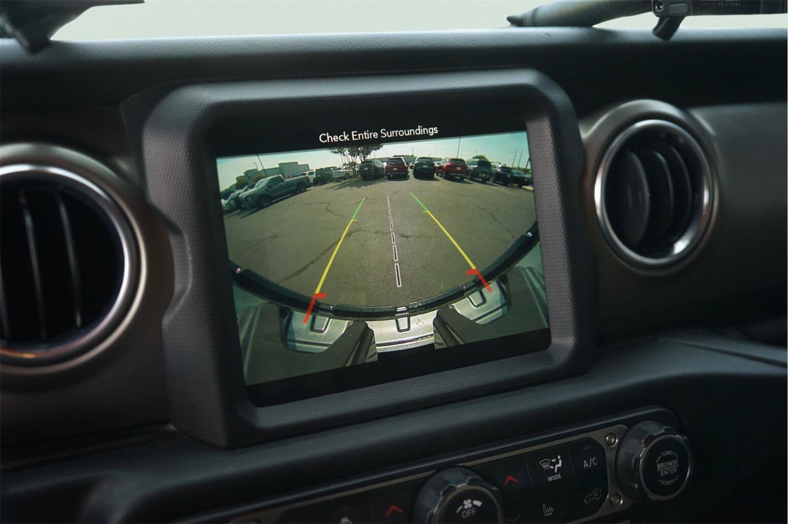 Used 2019 Jeep Wrangler Unlimited Rubicon AWD/4WD image 27