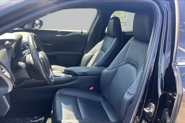 Used 2019 Lexus UX 200 w/ Premium Package FWD image 25