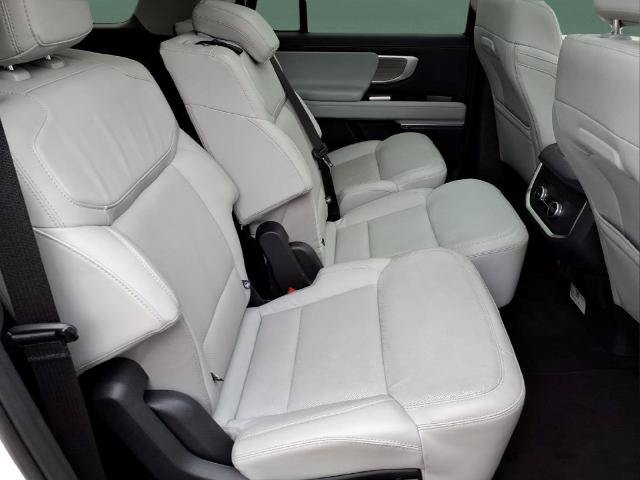 Certified 2025 Ford Expedition Max Platinum AWD/4WD image 16