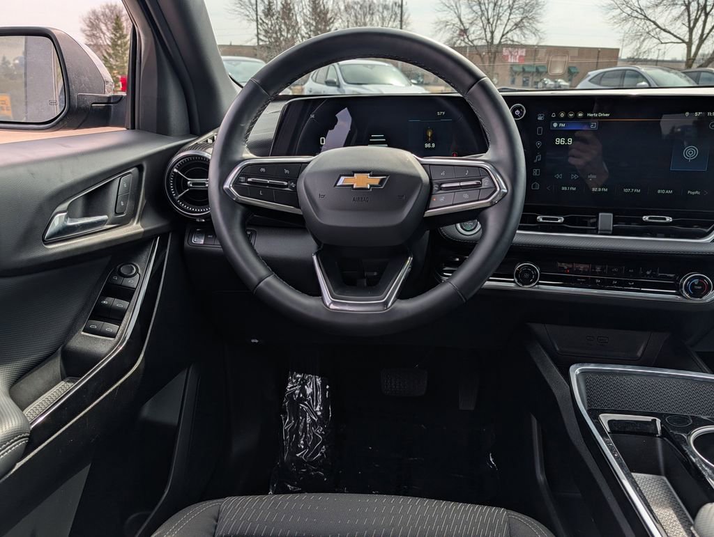 Used 2025 Chevrolet Equinox LT image 13