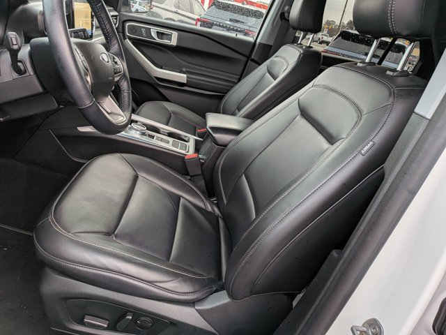Certified 2023 Ford Explorer XLT w/ Equipment Group 202A image 13