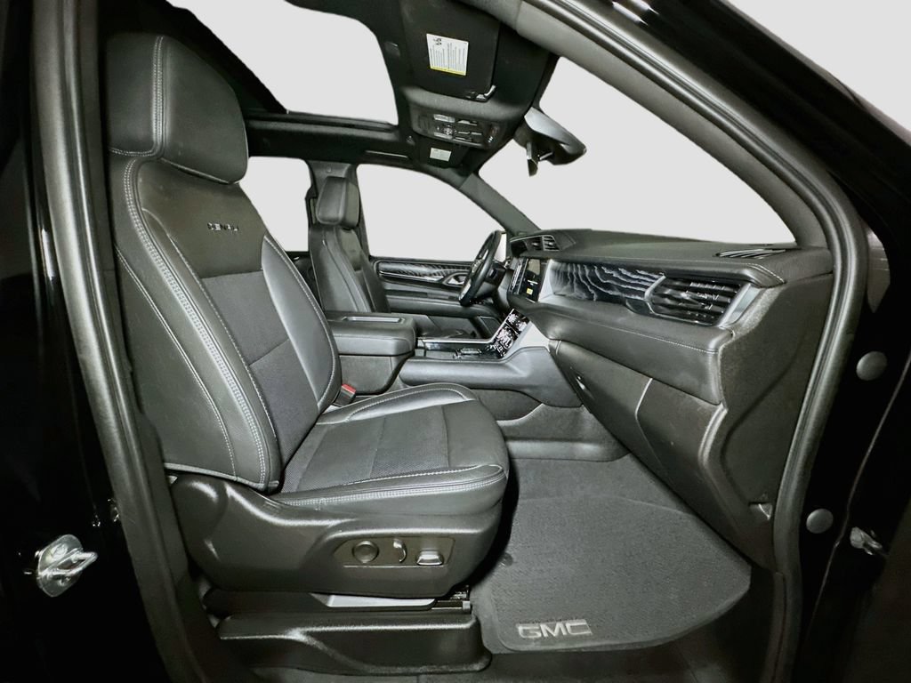 Used 2023 GMC Yukon Denali AWD/4WD image 39