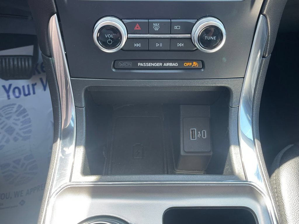 Certified 2024 Ford Edge Titanium AWD/4WD image 36